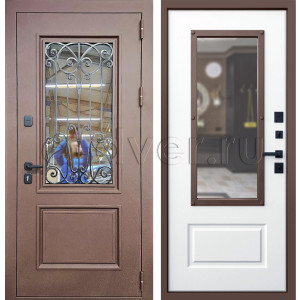 Морозостойкая входная дверь для частного дома с ковкой и стеклом