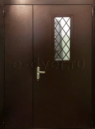 Тамбурная дверь с окном полуторная/коричневая
