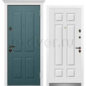 Белая входная дверь с фигурным наличником